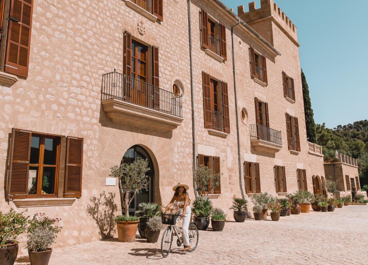 Castell Son Claret - The Leading Hotels Of The World Es Capdella Exterior photo